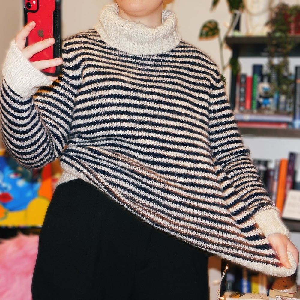 Lands’ End Oversize Striped Cowl Neck Pullover Knit Sweater Medium Blur / Beige